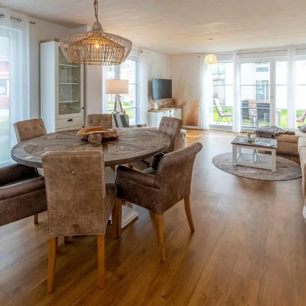 5 Sterne Ferienhaus Ostseenest mit Boddenblick، فندق في Fuhlendorf
