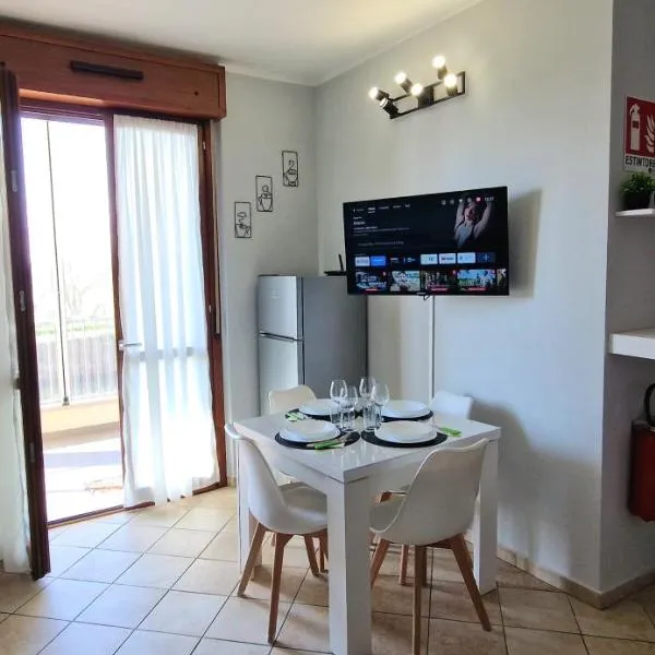 Bilocale con Terrazzo Milano-Forum-M2-Humanitas e WiFi, hotel v destinaci Rozzano