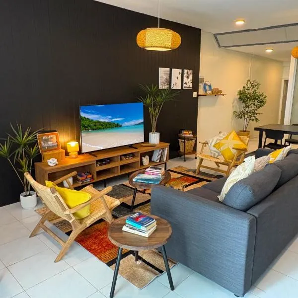 Boho Beach House in Phang Nga, hotel in Thai Muang