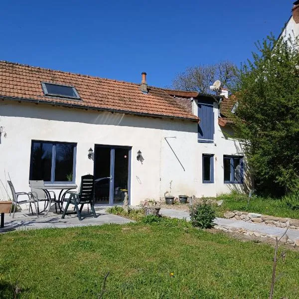 Gite Happy Sun Flower, hotel in Virlet