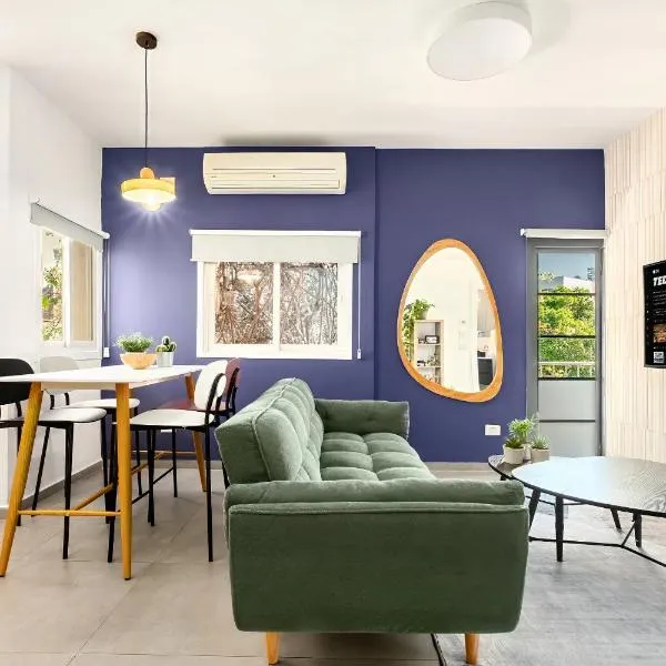 Stylish and Sunny 2BR Apt TLV Central, hotel in Tel Aviv