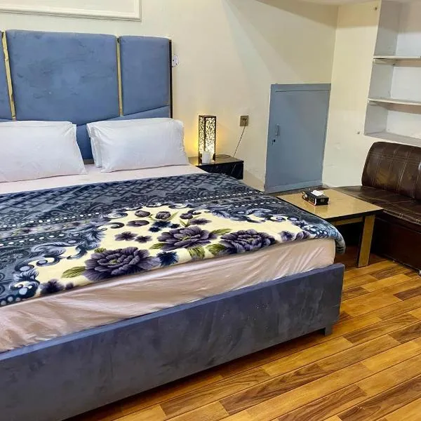 Royal Enclave Hotel, hôtel à Lahore