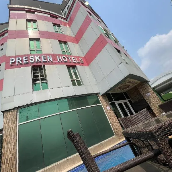 Presken Hotel at International Airport Road, hotel a Ikeja