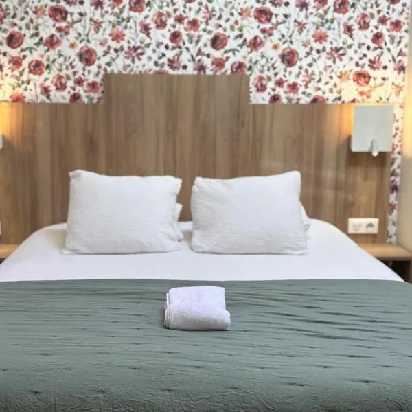 Logis Hôtel Restaurant Maison Voltaire – hotel w mieście Amboise