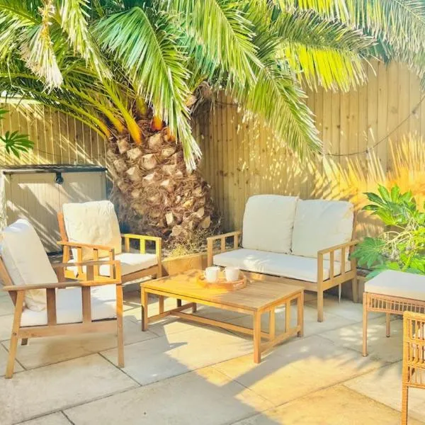 The Palms at No10 - Spacious and Family Friendly, hotel in Rodwell
