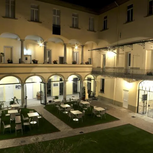 Amelié Lago d’Orta Hotel, hotel Omegnában