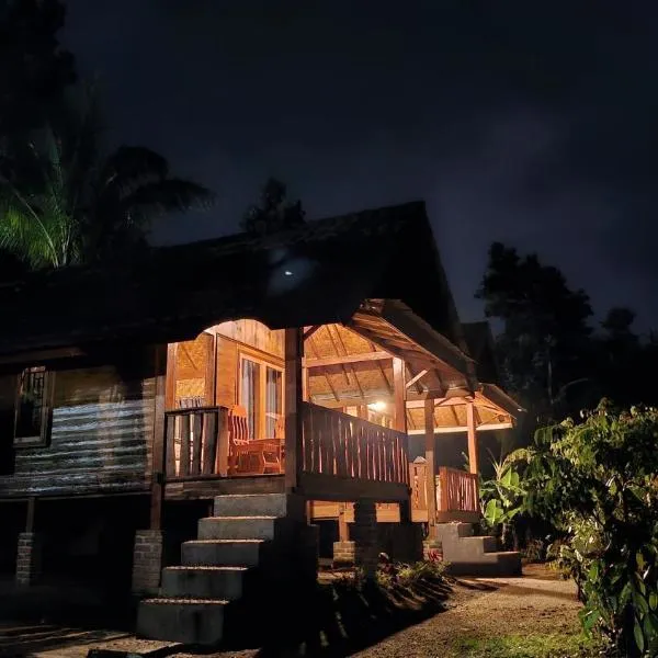 Sunset Bungalow Tetebatu, hotel v destinaci Tetebatu