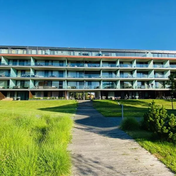 BL Yacht Club A III58, hotel v destinaci Balatonlelle