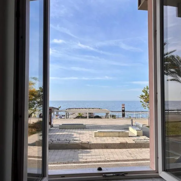 Casa Fronte Mare, hotel a Ospedaletti
