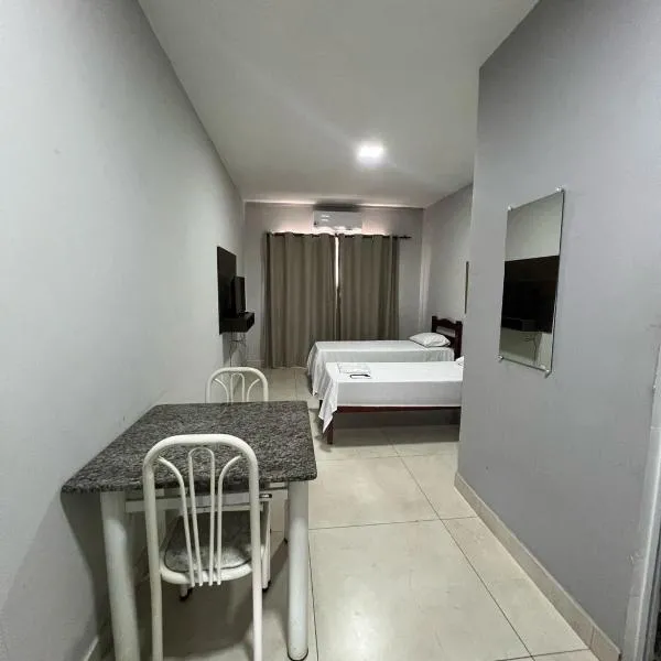 Apartamento 110 - Suíte com ar condicionado، فندق في باتوس دي ميناس