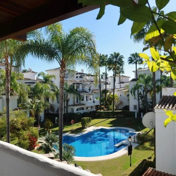 2 Bedroom Apartment Pool Views - Los Naranjos Marbella: Marbella'da bir otel