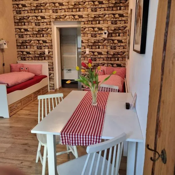 Viesnīca Ferienwohnung "HeX N-STuBe" pilsētā Veisenburga Bavārijā