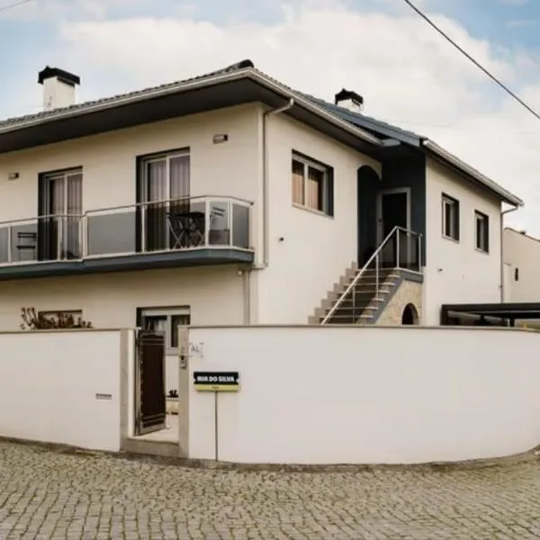 Quartos para Férias - Apúlia, hotel in Apúlia