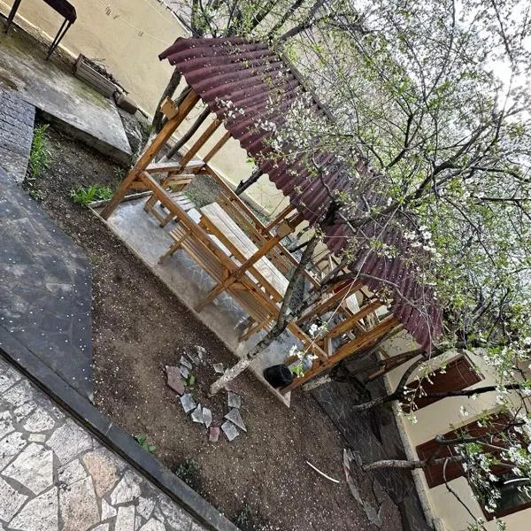 Li-Yes Qanaqer, hotel in Yerevan