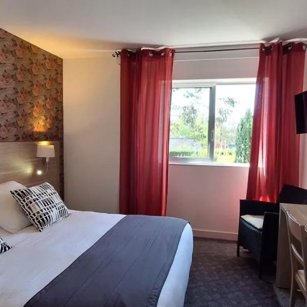Brit Hotel le Cygne, hotel v destinaci Saint-Hilaire-du-Harcouët