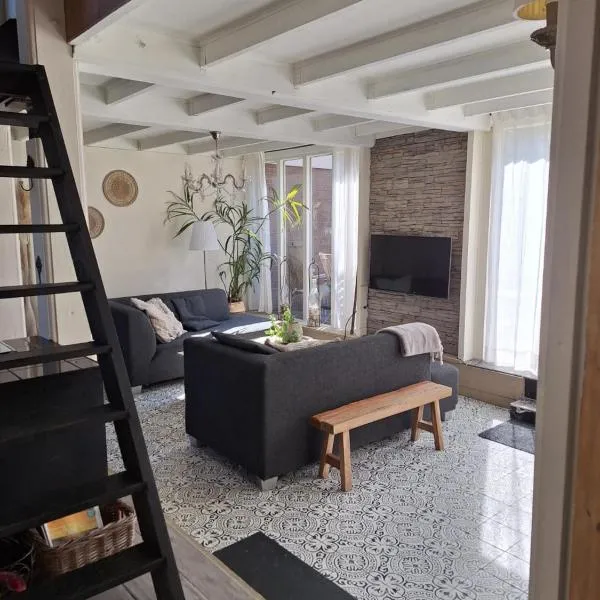 Rekerlanden 46, hotel in Warmenhuizen