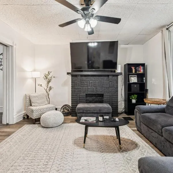 Modern Family Friendly Home 3 Bedroom Great Location, hotel v destinaci Pittsburgh
