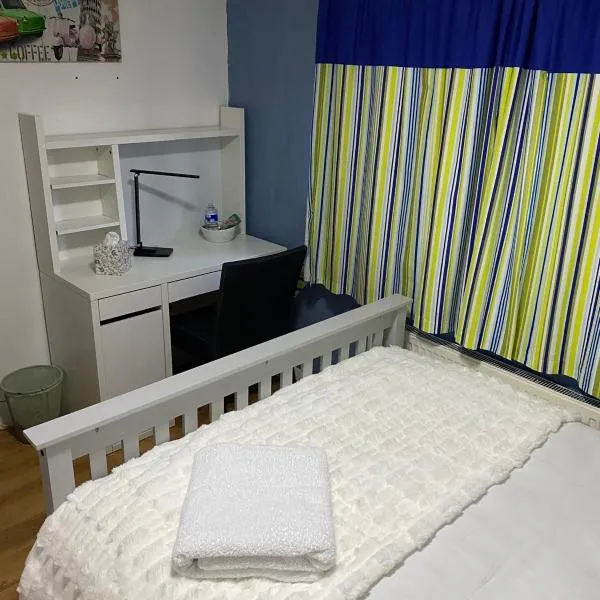 Heathrow Platform Rooms, hotel v destinaci West Drayton
