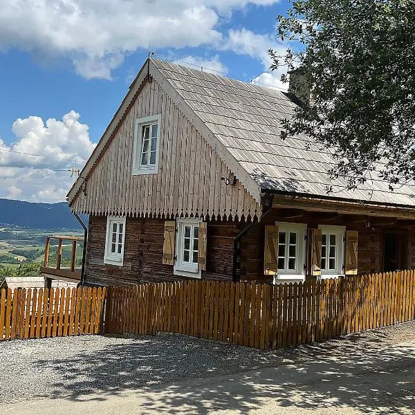 120 letnia ChataBarutka w Górach z jacuzzi i sauną, hotel em Rychwałdek