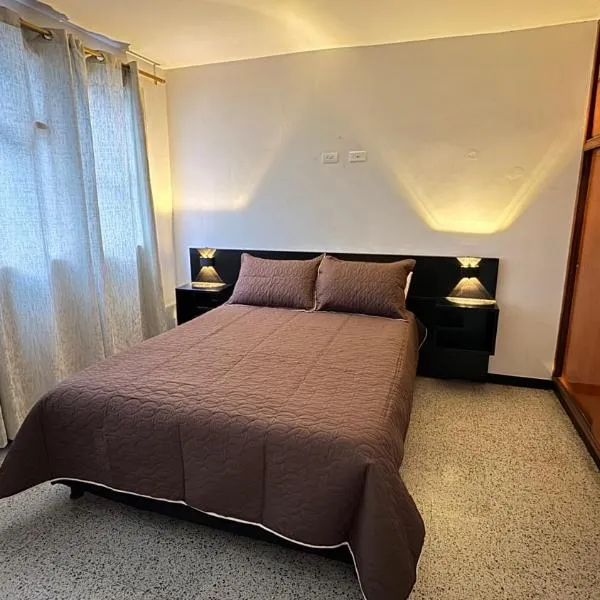 Apartamentos FM Calle 4, hotel v destinaci Líbano