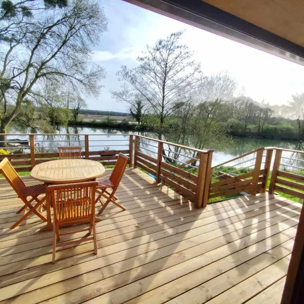 Le chalet de l'amitié, hotel v destinaci Luché-Pringé