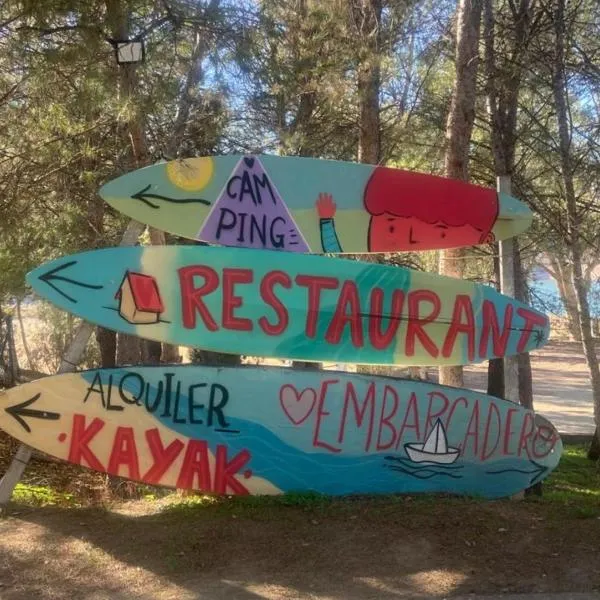 Alua Centro de Ocio - Camping Valdearenas, hotel en Iznájar