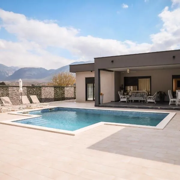 Villa TORO Velvet, hotel em Vojno