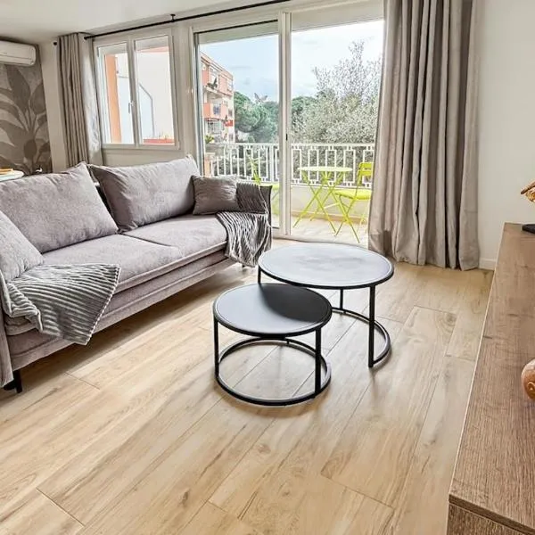 Appartement a quelques minutes à pieds des plages, hotel in Fréjus