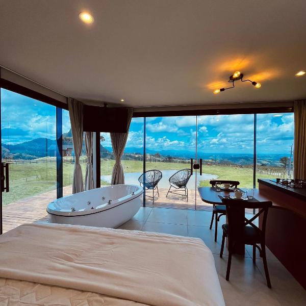 Container Romântico com Hidromassagem e Vista