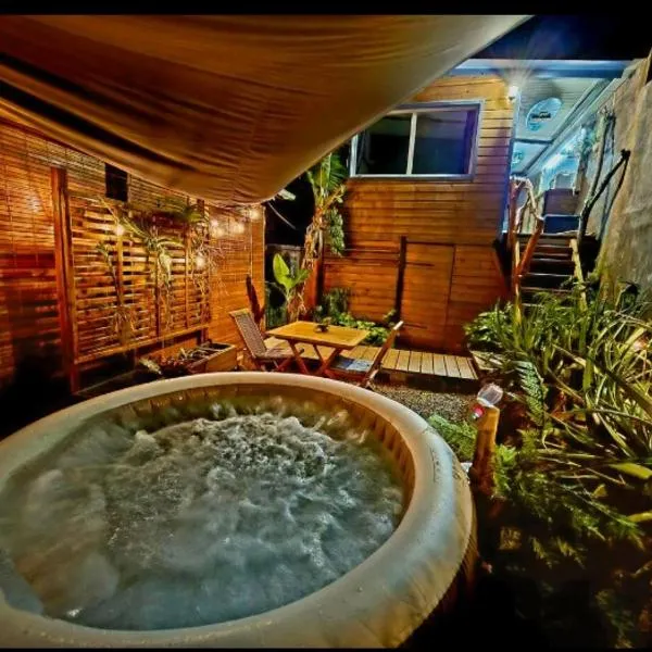 Le Tropical Lodge, hotel v destinaci Saint-Pierre