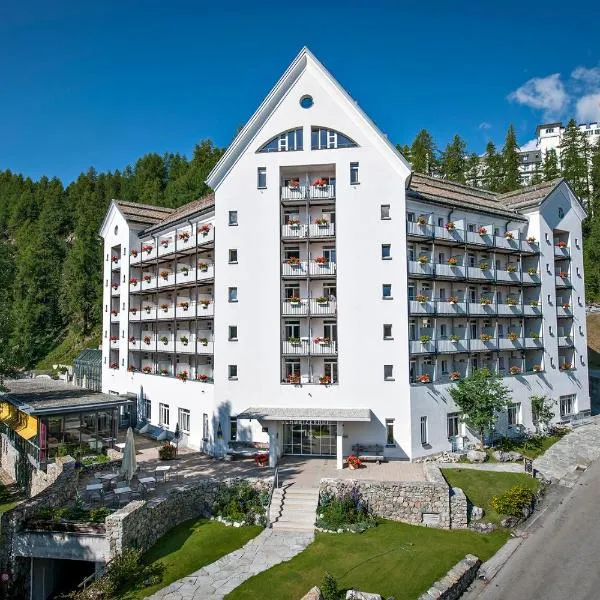 Hotel Schweizerhof Sils Maria, a Faern Collection Hotel, hotel v destinaci Sils Maria