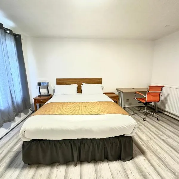 Modern Stylish 4Bed 2 Bath in Pitsea, Basildon Essex 2 Free Carpark, hotel in Nevendon