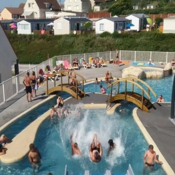 Mobil home au bord de la mer, vue sur la mer camping de la falaise à Equihen-Plage, hotel v destinácii Équihen-Plage
