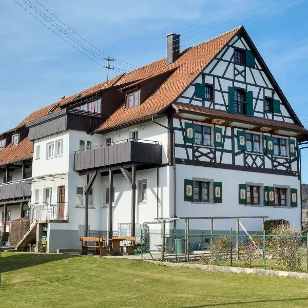 Haus Hilebrand, hotel v destinaci Kressbronn am Bodensee