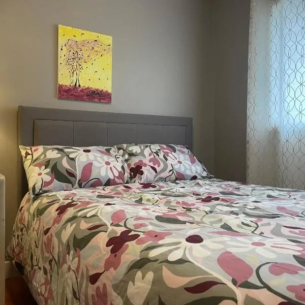 Private Bedroom-Washroom-Small Living Room, hotel in Halifax