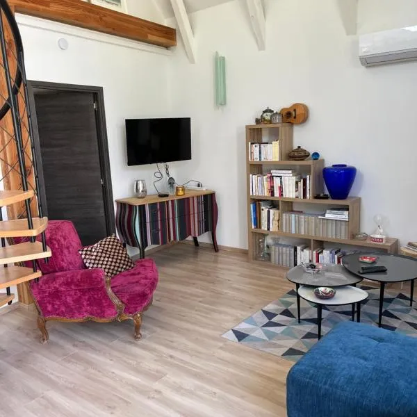 Gite de Coussanne 3, hotel in Espalion