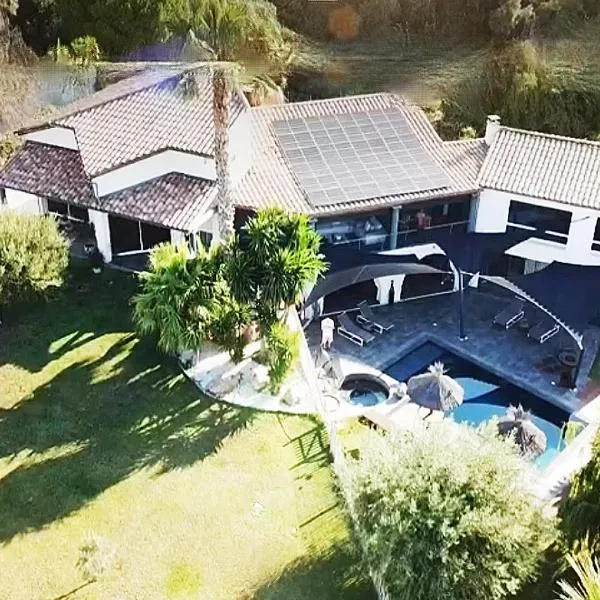 Les Lofts de Bouzigues - Jacuzzi privé - Plage 350m, hotel v destinaci Bouzigues