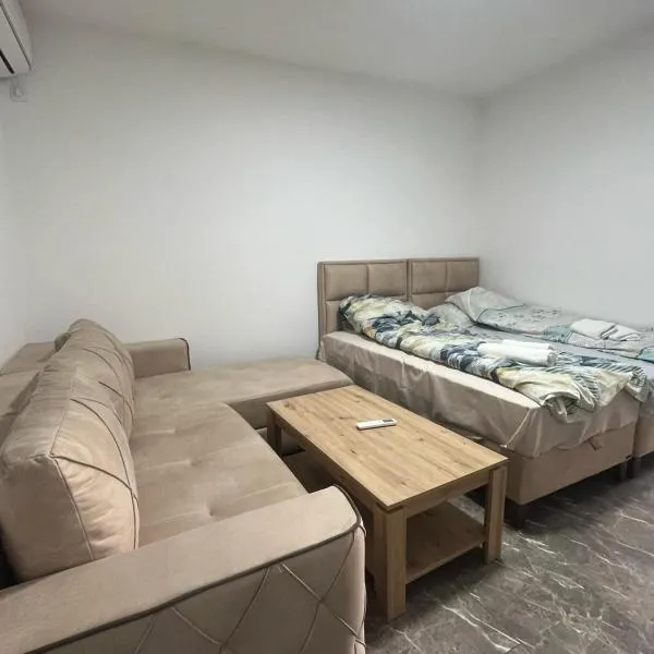Apartmani kod Lazarice Šid, hotel v destinaci Šid