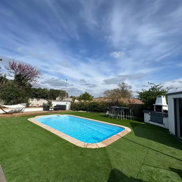 Maison 3 chambres, piscine privée terrain de pétanque, hôtel à Carcassonne