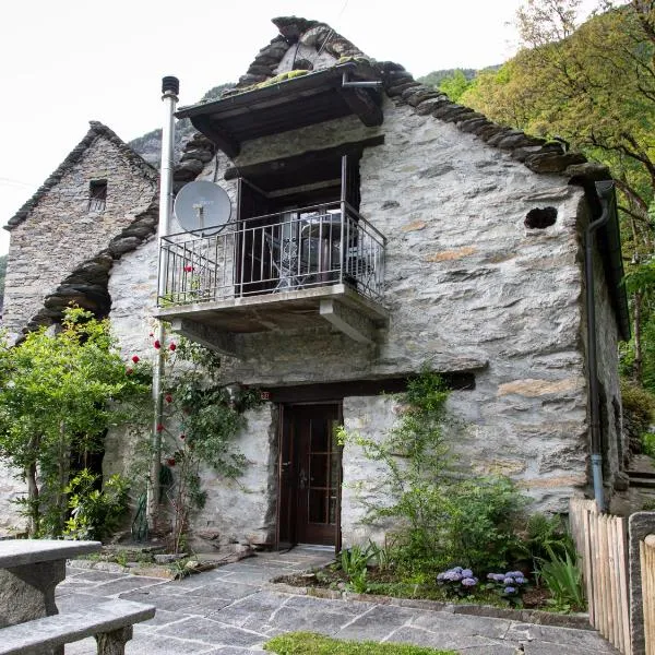 Verzasca Lodge Cassiopea, khách sạn ở Frasco