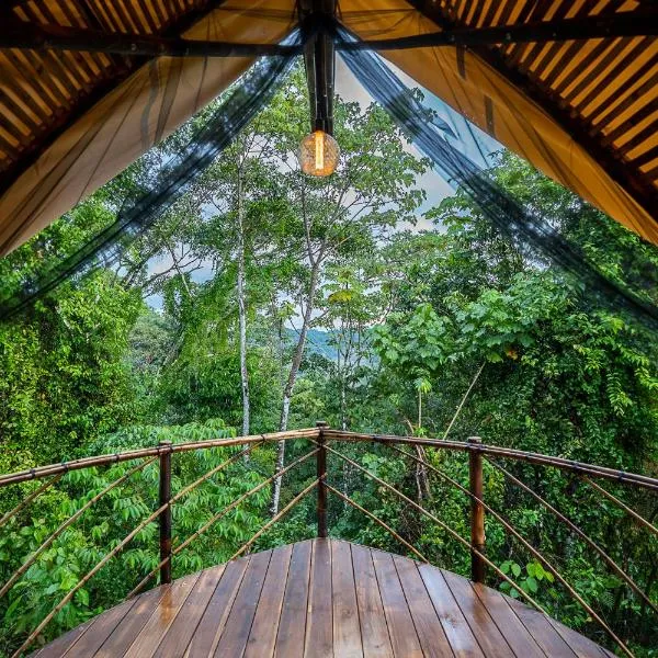 QASA Hotel and Retreat Center, hotel di San Luis