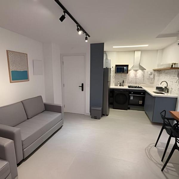 Apartamento reformado a menos de 100 metros da praia - Foto 4