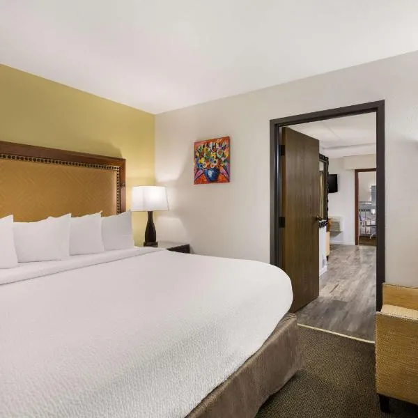 Revel Hotel Minot - SureStay Collection by Best Western, viešbutis mieste Mainotas