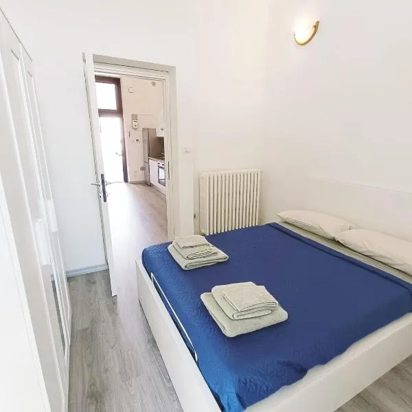 La casa di Simo, hotel v destinaci Lodi
