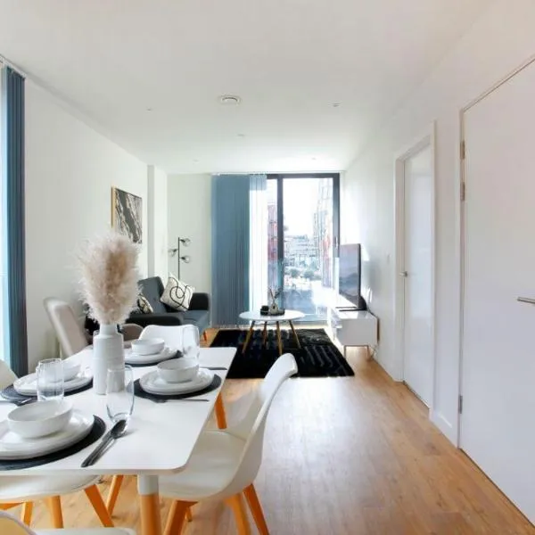 MCR City Condo Free Parking Gym Terrace, hotel in Manchester