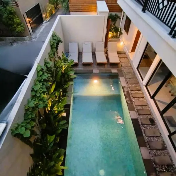 Villa NANEE - Legian - 5 Bedroom - 5 Bathroom、レギャンのホテル