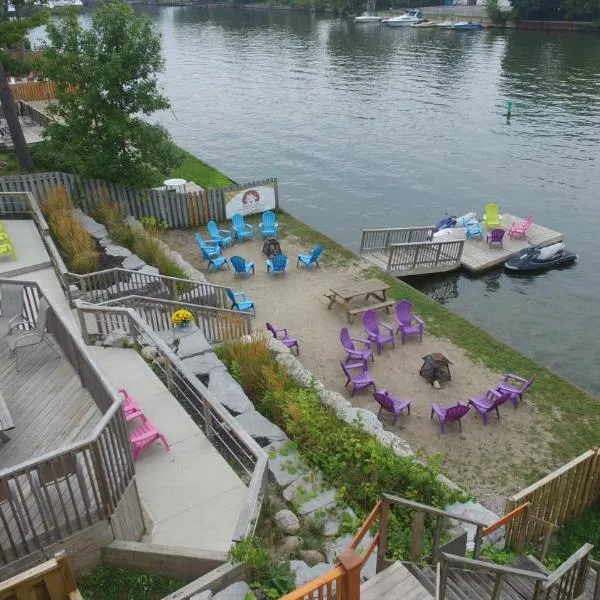 와사가 비치에 위치한 호텔 Riverfront Cottages