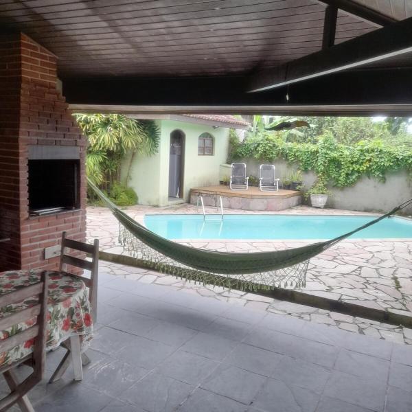 Casa com piscina e churrasqueira a 100 metros da praia - Foto 4