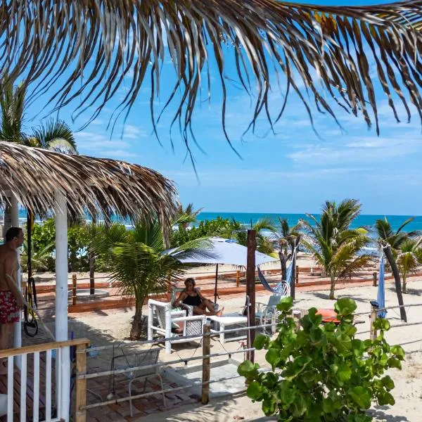 Palo Santo beach escape, hotel in Canoas De Punta Sal