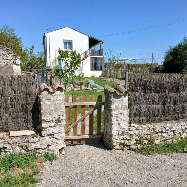 Chambre d'hôte avec salle de bain cosy au coeur du marais de Longeville-sur-mer, hôtel à Longeville-sur-Mer